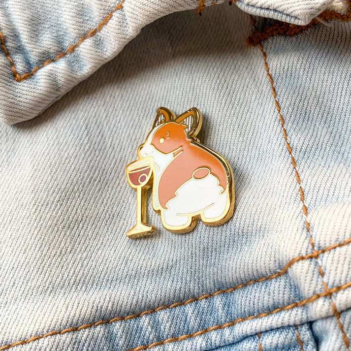 Corgi in Manhattan Pin